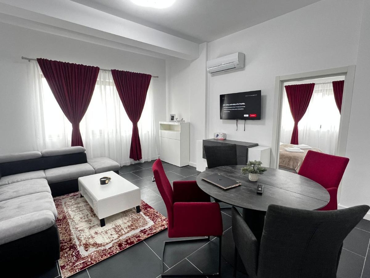 Cozy Aparthotel - Central City Сучеава Екстериор снимка