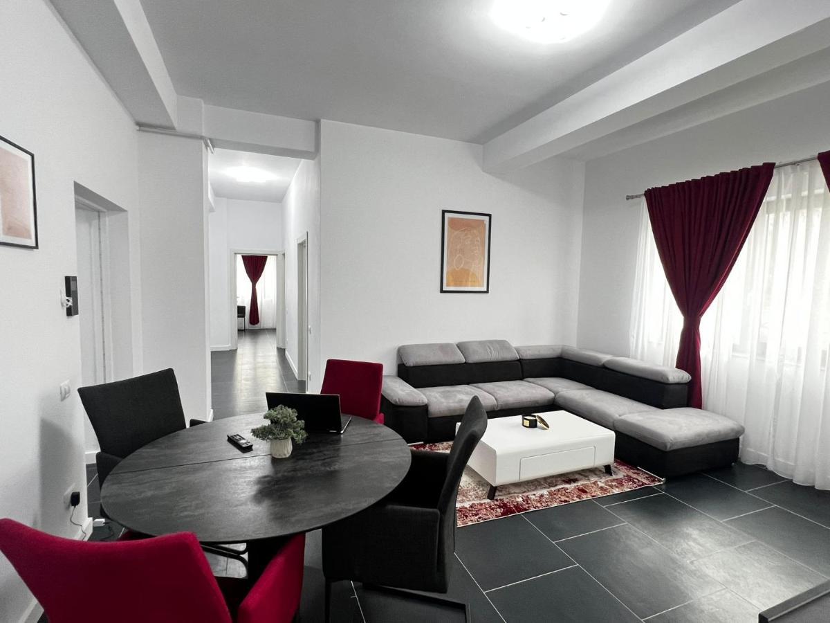 Cozy Aparthotel - Central City Сучеава Екстериор снимка