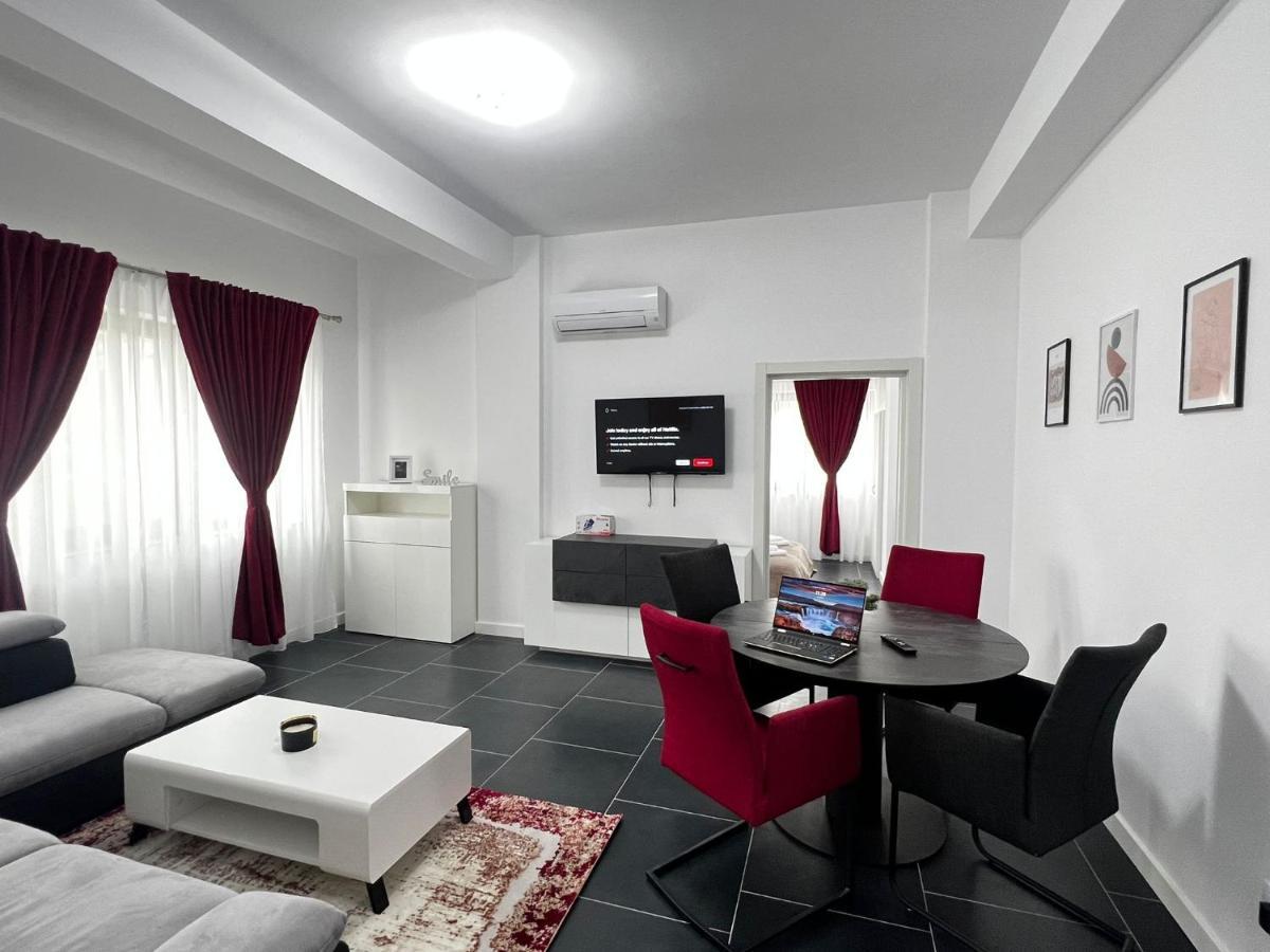 Cozy Aparthotel - Central City Сучеава Екстериор снимка