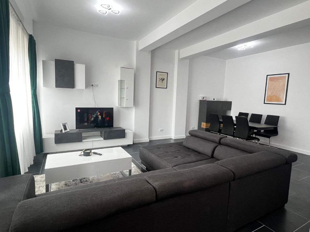 Cozy Aparthotel - Central City Сучеава Екстериор снимка
