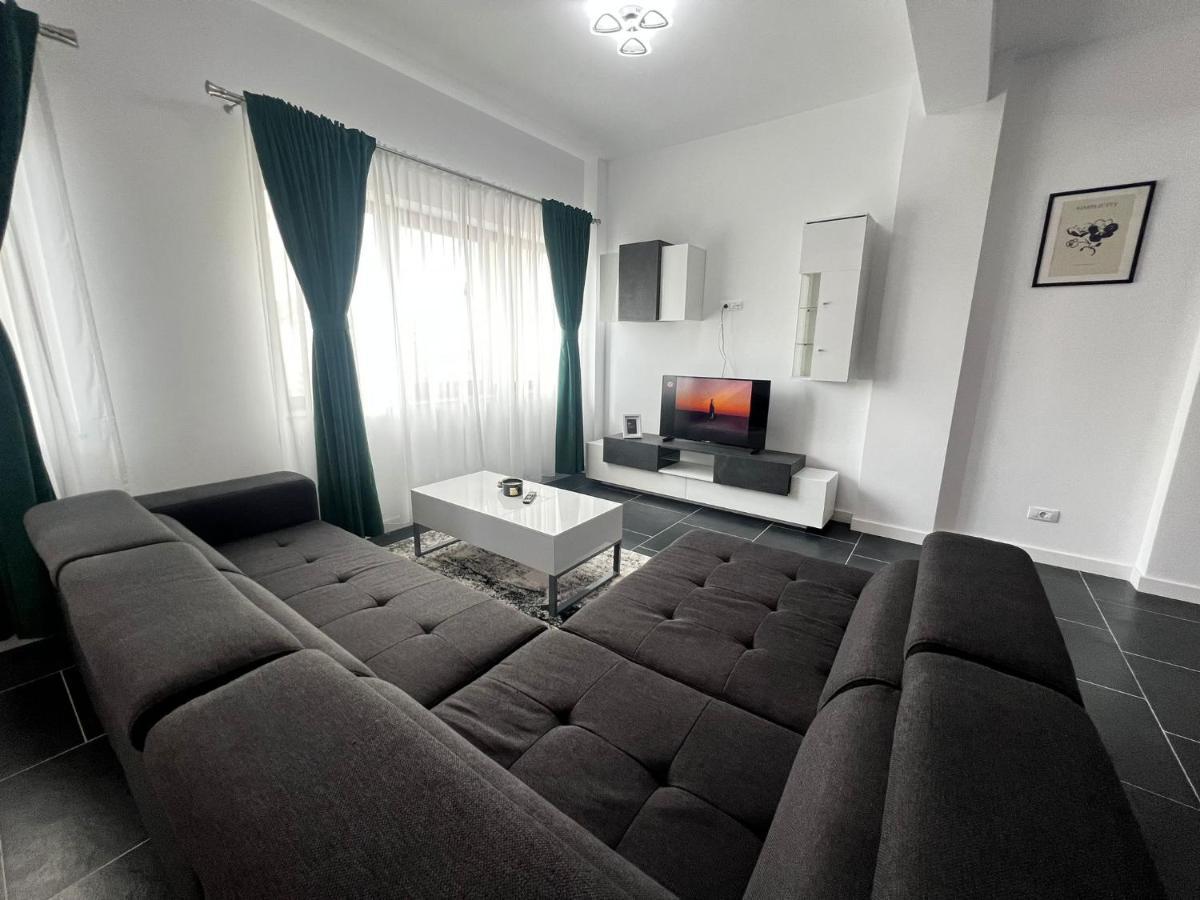 Cozy Aparthotel - Central City Сучеава Екстериор снимка