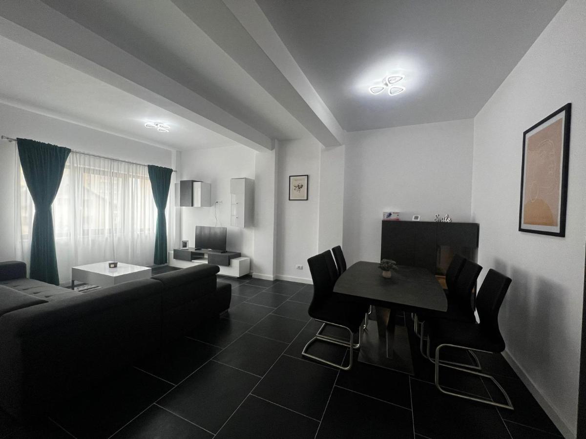Cozy Aparthotel - Central City Сучеава Екстериор снимка