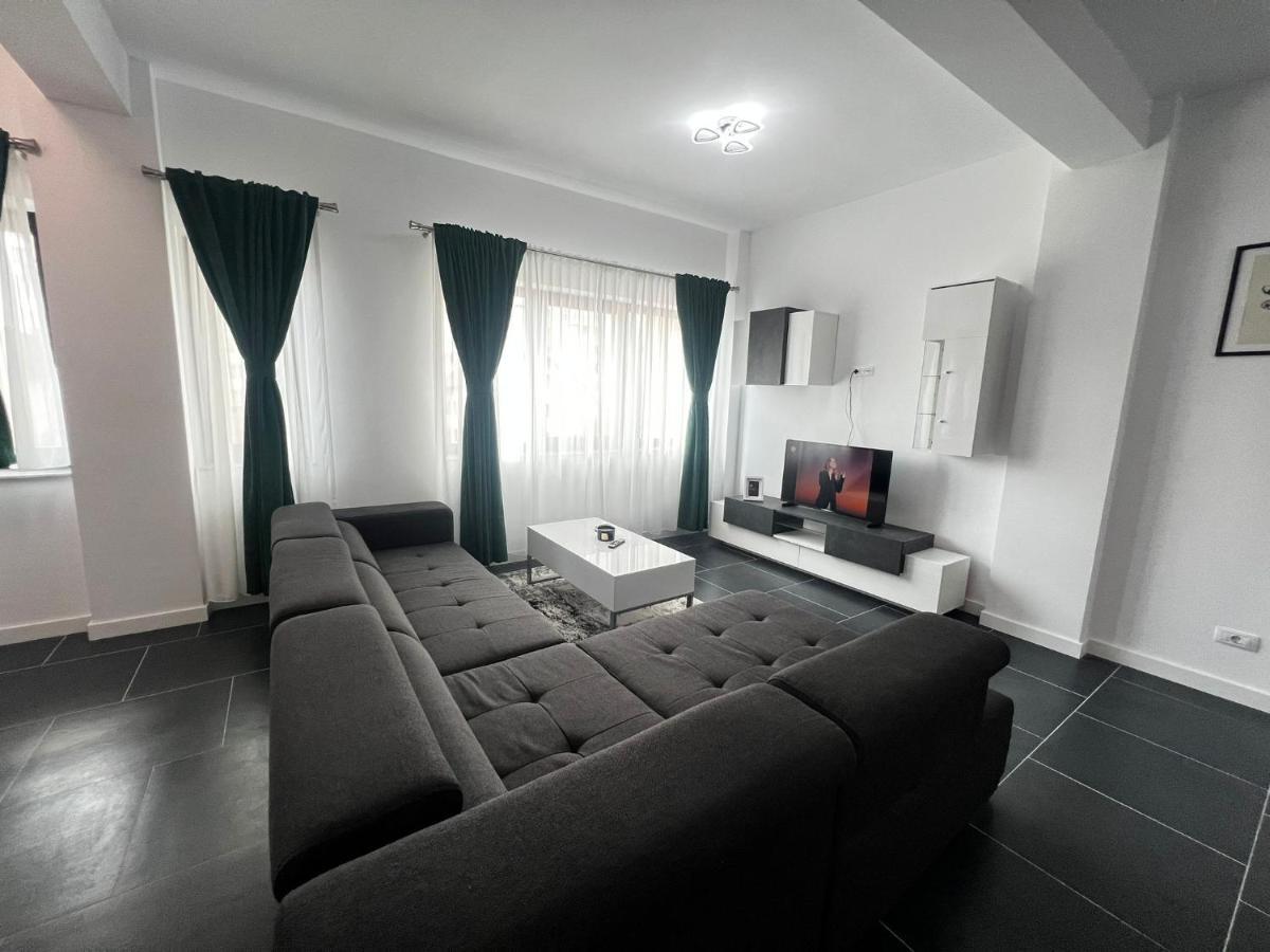 Cozy Aparthotel - Central City Сучеава Екстериор снимка