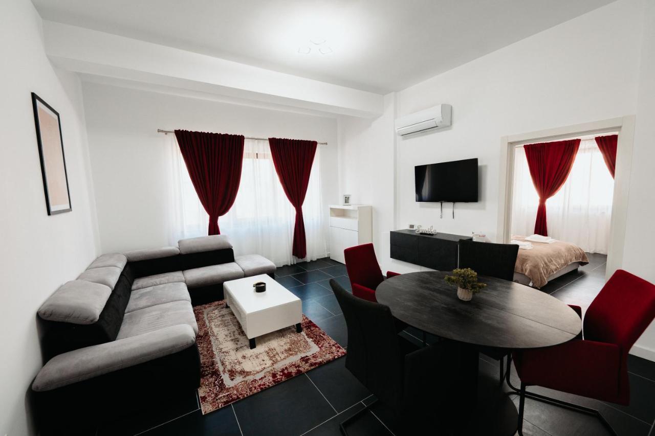 Cozy Aparthotel - Central City Сучеава Екстериор снимка