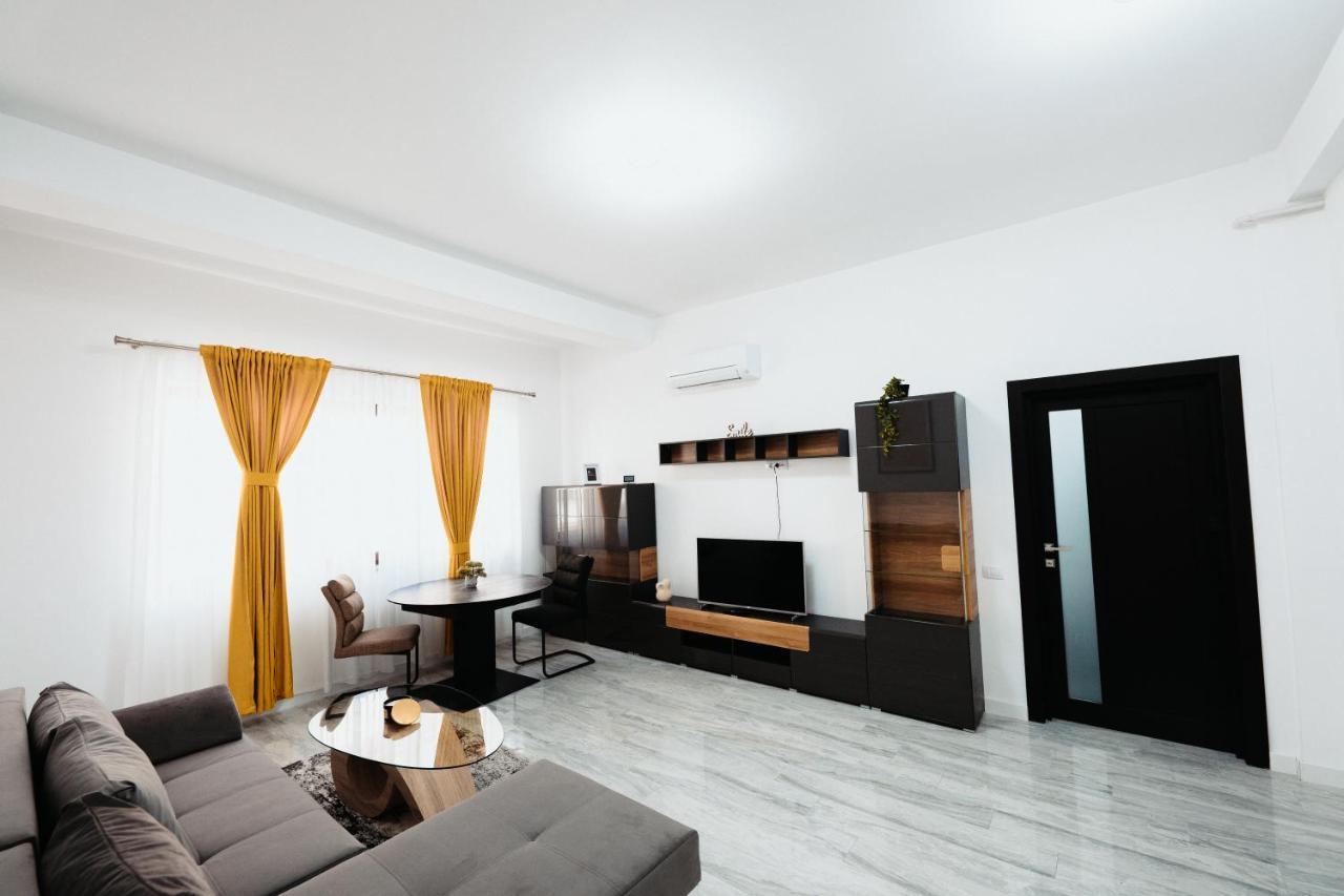 Cozy Aparthotel - Central City Сучеава Екстериор снимка