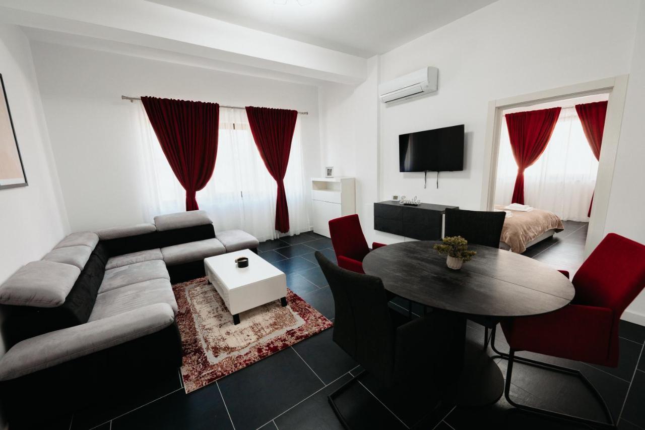 Cozy Aparthotel - Central City Сучеава Екстериор снимка