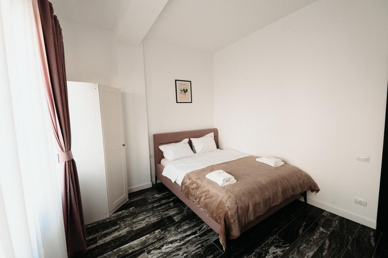 Cozy Aparthotel - Central City Сучеава Екстериор снимка