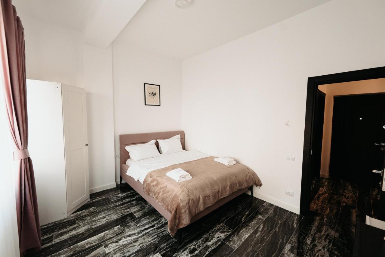 Cozy Aparthotel - Central City Сучеава Екстериор снимка