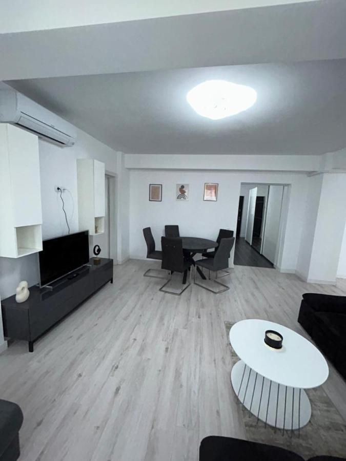 Cozy Aparthotel - Central City Сучеава Екстериор снимка